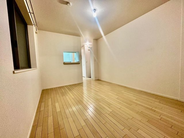 ワイゼア 302（3枚目）